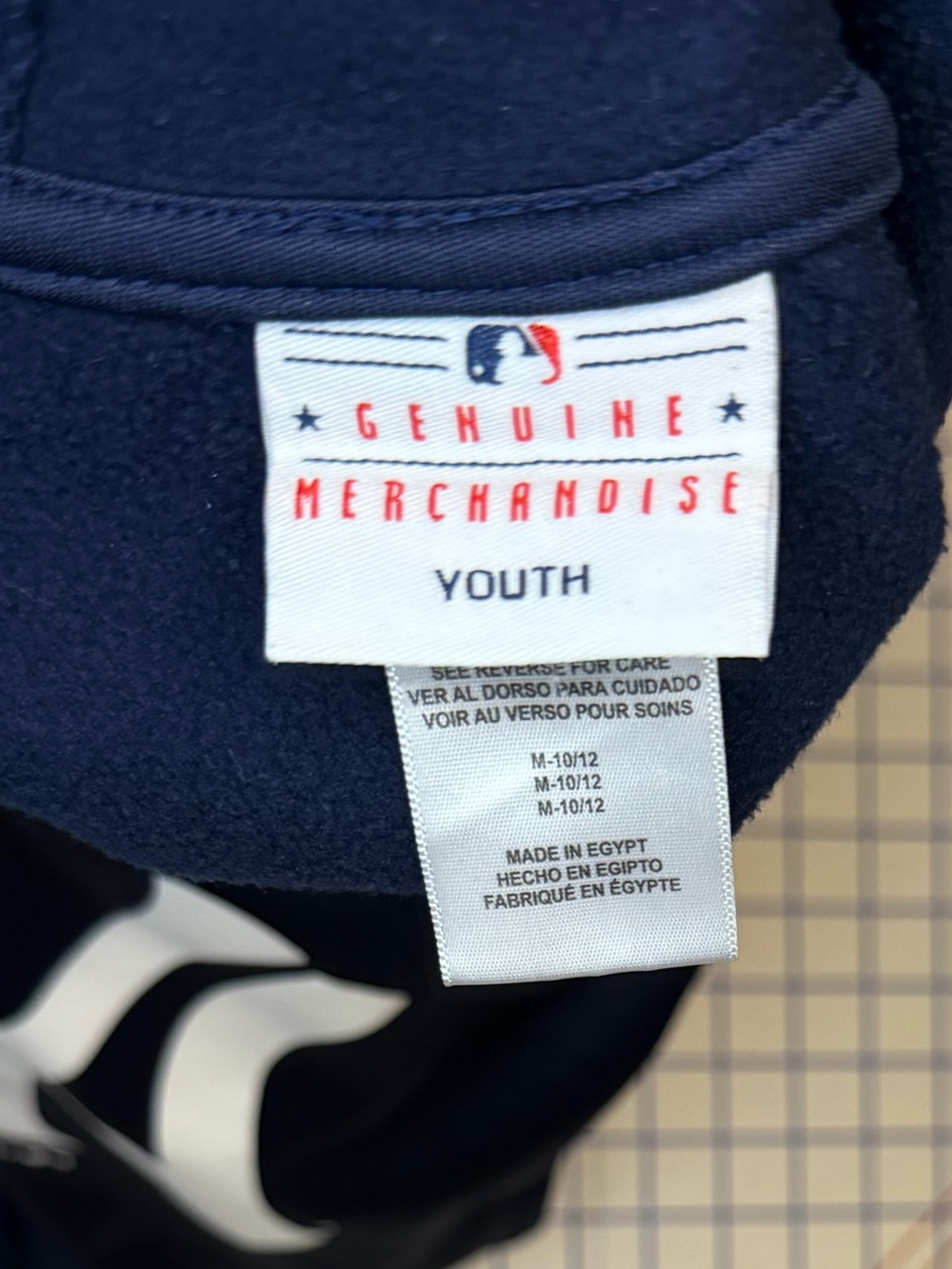 New York Yankees Navy Sweatshirt with White Logo - Picture 4 of 4
